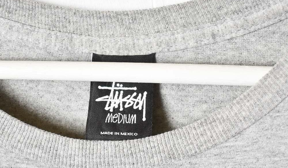 Cómo detectar ropa vintage falsa: guía para minoristas